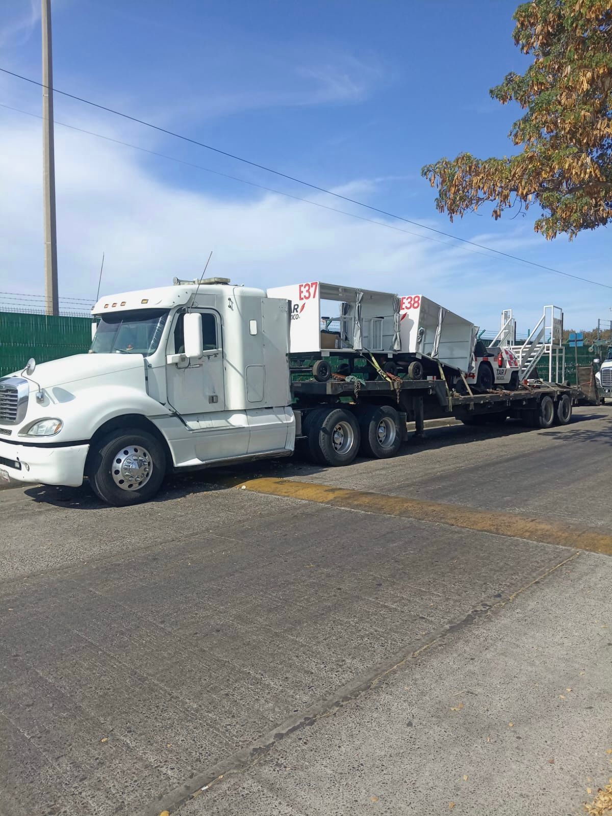 Entrega urbana con caja industrial